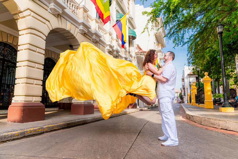 Cartagena: fotoshoot met vliegende jurk in de oude stad of GetsemaniCartagena: Fotoshoot met vliegende jurk in de oude stad of Getsemani