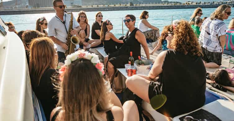 Barcelona: Sunset Catamaran Cruise with Live Music photo 14