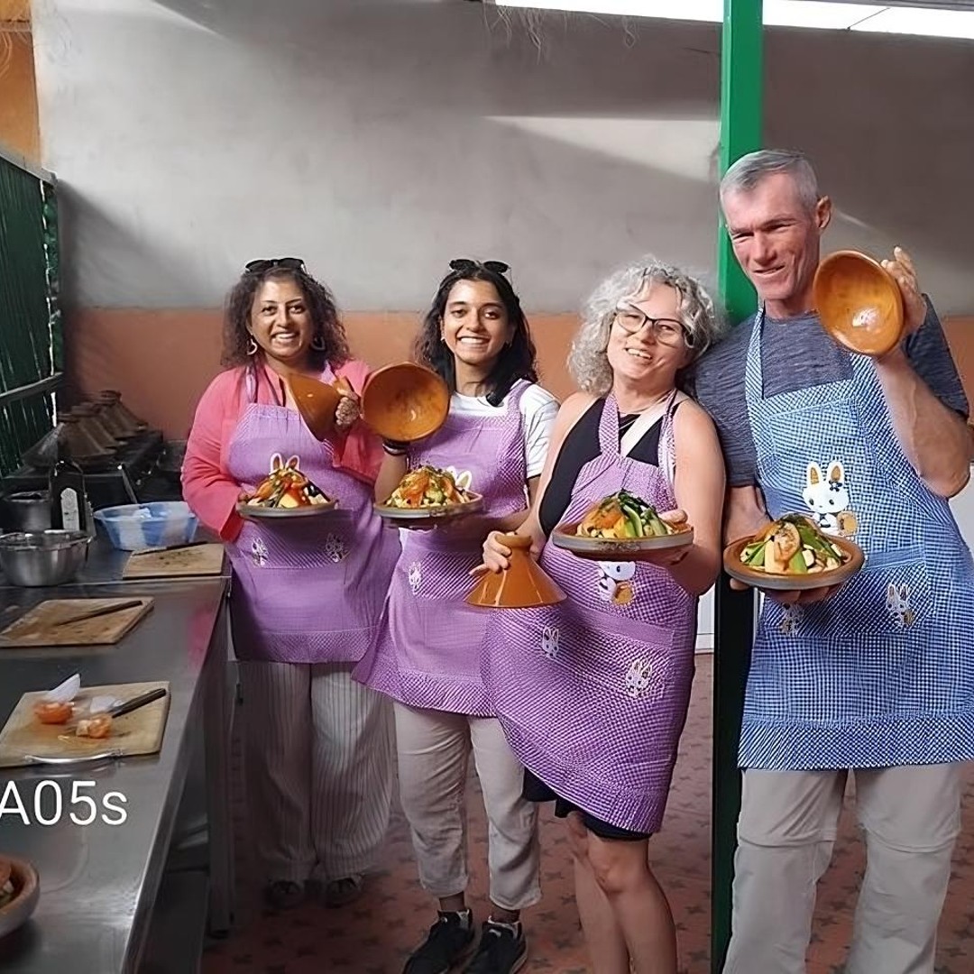 Agadir : cours de cuisine berbère dans un jardin avec des habitants locaux