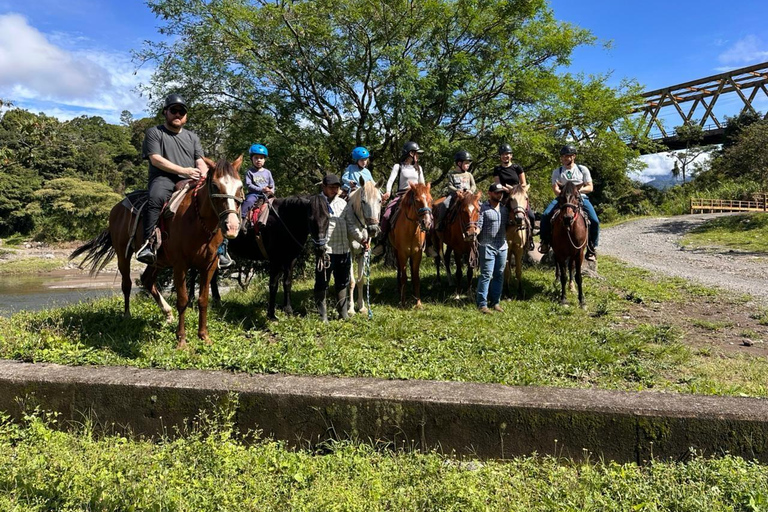 Horseback Ride + Contact Farm in Boquete 2 hours
