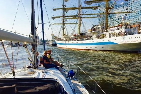 "Hafengeburtstag Hamburg" 2024. Cruise&Sail from/to Wedel Guided Tour in Deutsch