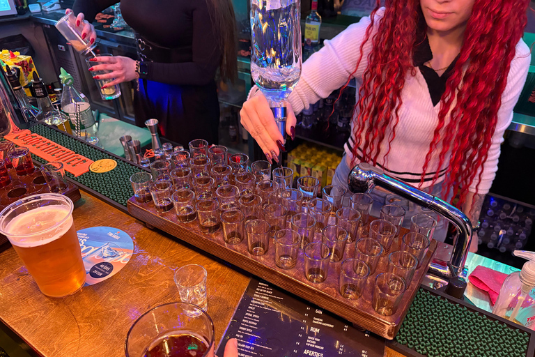 Riga: 2 in 1 - Old Town Walking Tour & Pub Crawl