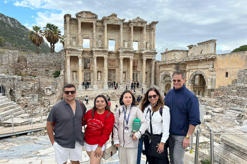 Vanuit de haven van Izmir: Efeze-tour met lunch en wijnproeverij