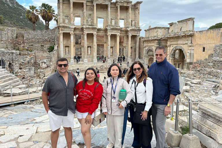 Vanuit de haven van Izmir: Efeze-tour met lunch en wijnproeverij