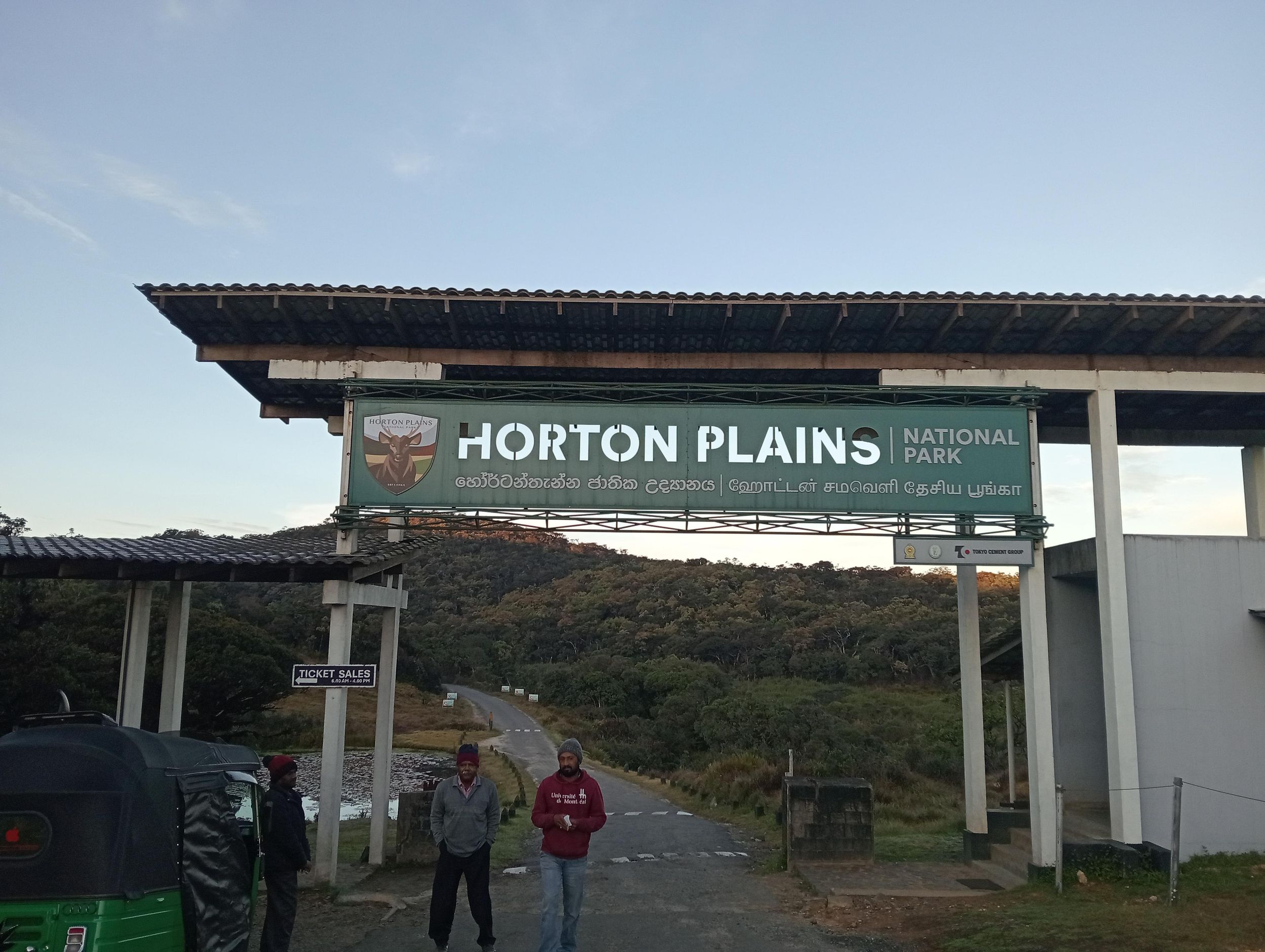 Horton Plains: Tuk-Tuk-Fahrt + selbstgeführte Wanderung