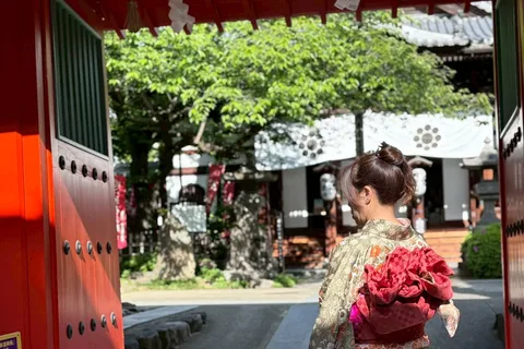 Nagano: Kimono-Ankleideerlebnis mit Teeparty