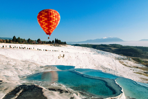 Fethiye: Pamukkale Dagtocht met LuchtballonvaartFethiye Pamukkale Tour with Balloon Ride