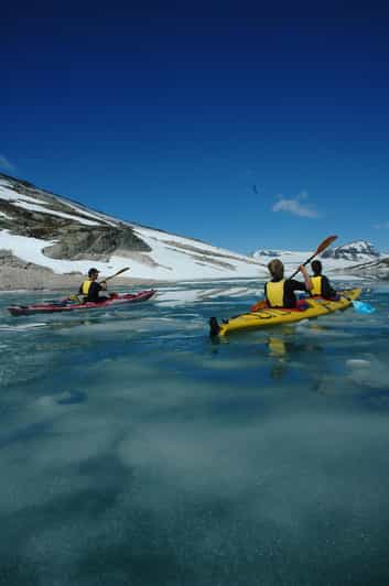 Stygge: Kayaking and Glacier Hike