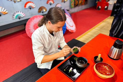 Osaka: Pintura Maki-e e experiência com Matcha