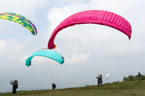 Sky Camp Kijabe, Rift Valley. skärmflygning