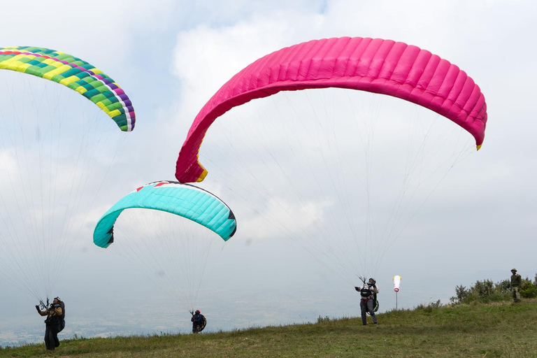 Sky Camp Kijabe, Rift Valley. skärmflygning