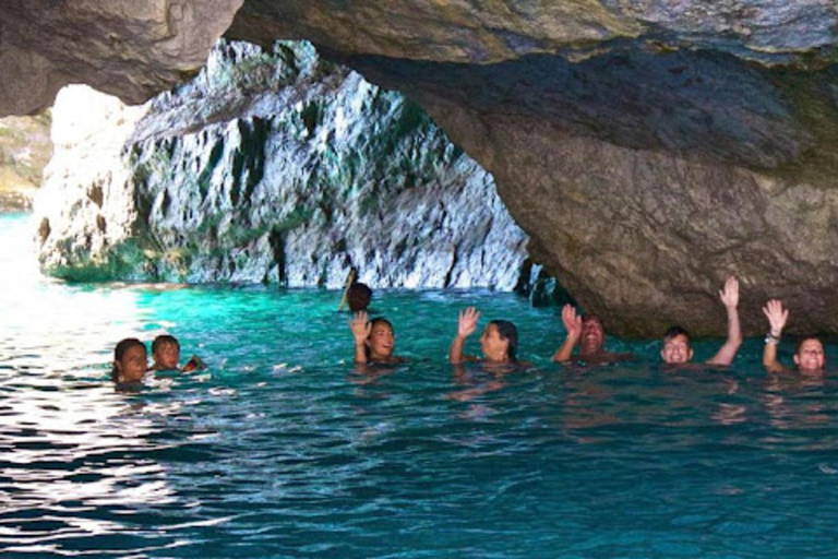 Amalfi Coast Boat Tour with Swimming and Drinks