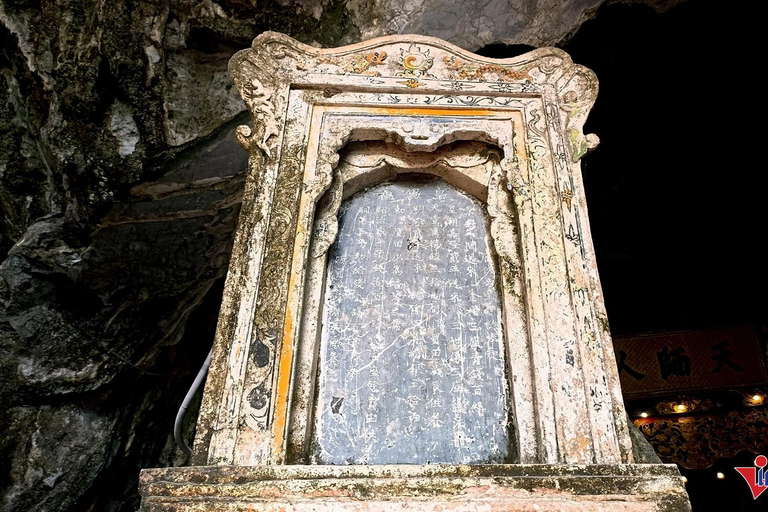 Hanoi: Trang An UNESCO, Mua Cave, Hoa Lu or Dich Long Pagoda GROUP: Hoa Lu, Trang An UNESCO BOAT, Mua Cave, Buffet, Cycle