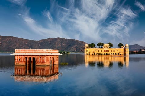 Jaipur: Amer Fort, Hawa Mahal and Jal Mahal Tour
