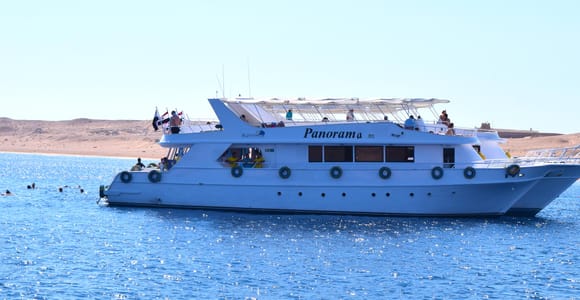 Sharm El Sheikh: Sunset Family Cruise with Snacks and drinks