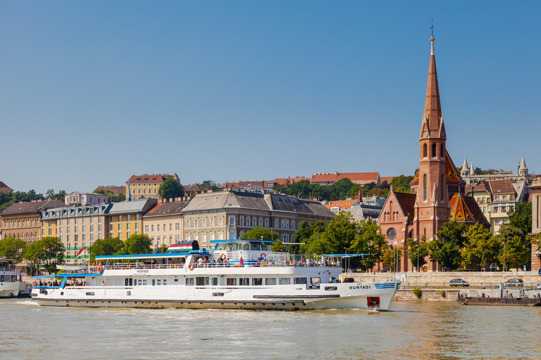 Budapest: Daytime Hop-on Hop-off Cruise with Welcome Drink Budapest: Daytime Hop - on Cruise
