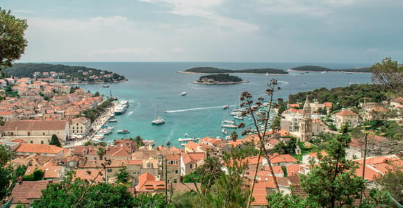 Private Full-Day Boat Tour to Blue Lagoon, Hvar & Pakleni