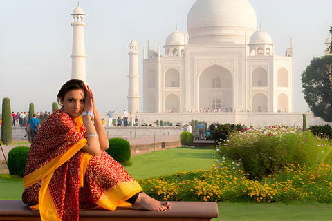 Taj Mahal Tour With Traditional Indian Dress