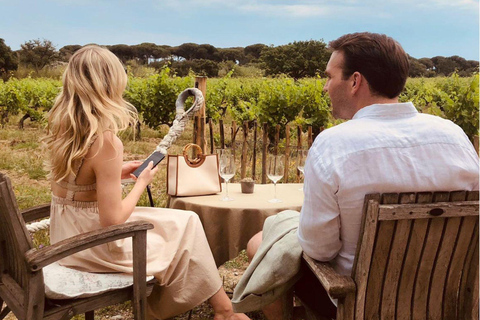 Saint-Tropez: Vintage Car Wine Tour Vintage wine tour in St-Tropez