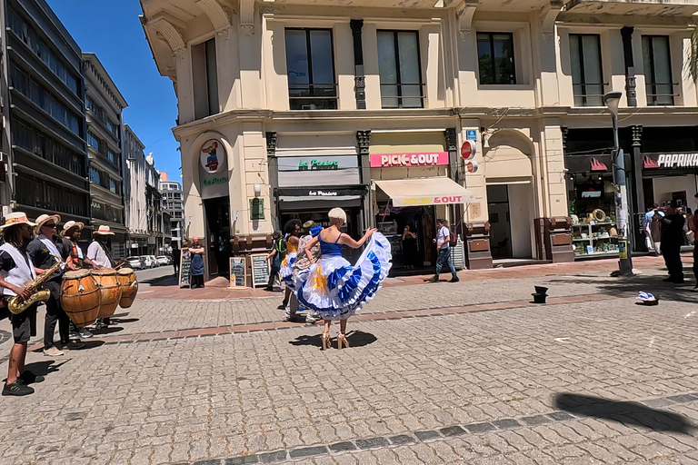 Montevideo: 3.5-Hour Private City Tour with a Local Guide and Stops