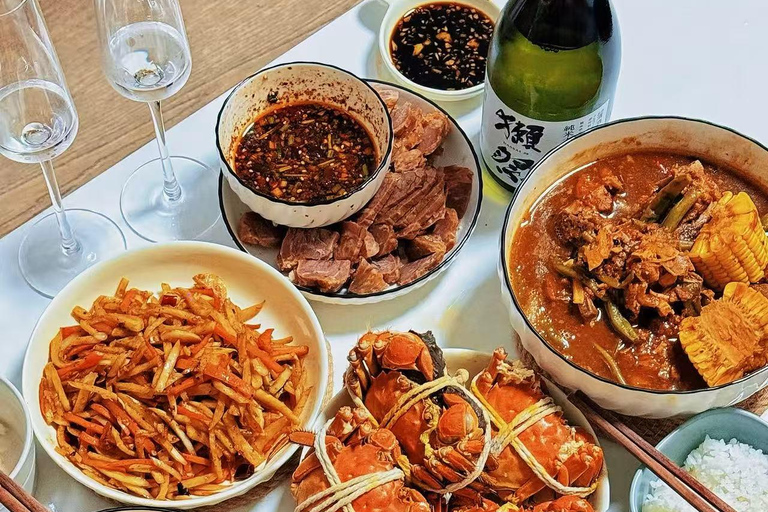 Shanghai: Yangcheng Lake Hairy Crab & Yellow Wine Tour