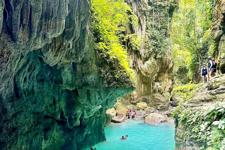 Cebu: Mergulho com tubo de respiração em Moalboal e canyoning nas cataratas de Kawasan