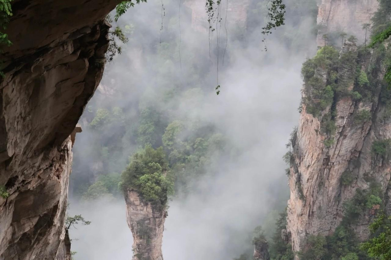 Zhangjiajie Avatar & Tianmen Day Trip Beat Heat & Crowds