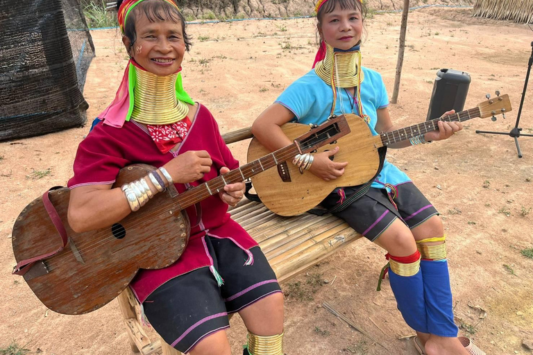 Pattaya : Long Neck Village Night Tour With Transfer