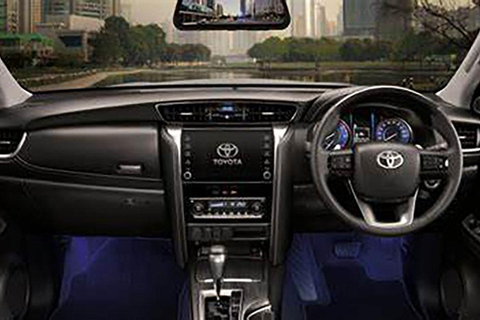 Private car with Driver: Chiang Mai to/From Chiang Rai