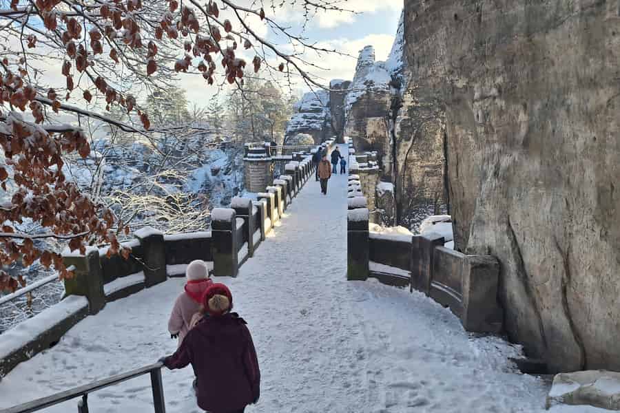 Dresden: Basteibrücke & Böhmische Schweiz Tagestour. Foto: GetYourGuide Dresden: Basteibrücke & Böhmische Schweiz Tagestour. Foto: GetYourGuide