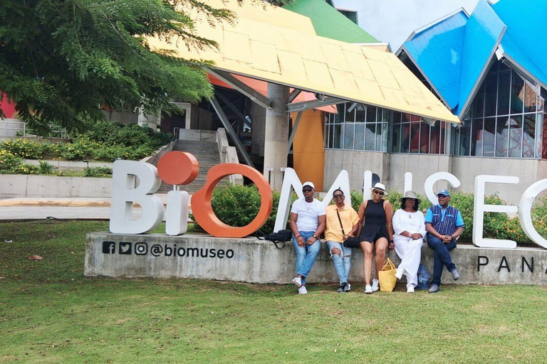 Panama Canal and City Sightseeing Tour