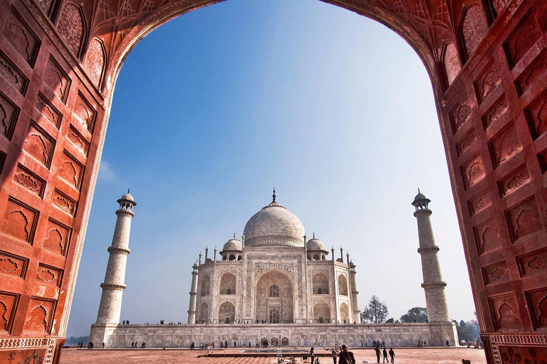 Überspringe die Warteschlange: Sonnenaufgang Taj Mahal & Agra Tour von JaipurAuto+Fahrer+Führer+Mittagessen+Eintrittsgebühr