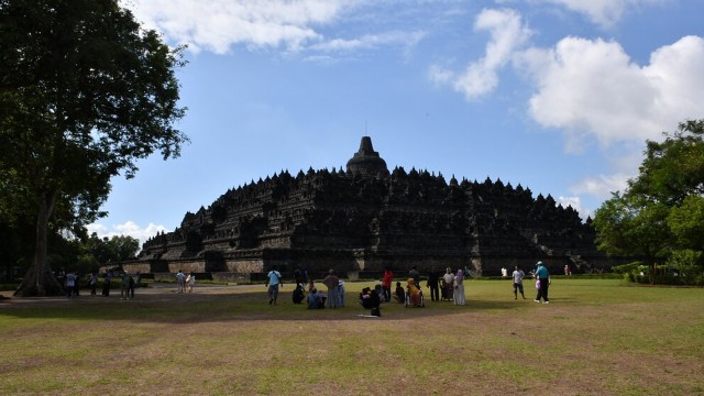 Visit Borobudur one day tour from Semarang Port in Borobudur, Magelang, Central Java