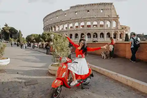 Rome Vespa Tour & Professional Shots