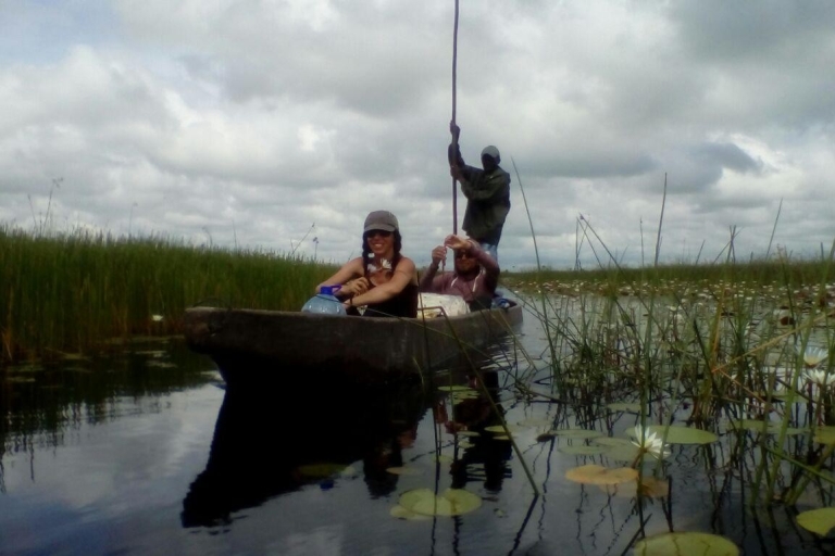 Delta de l'Okavango : 1 journée d'excursion en mokoro/canoë tout compris