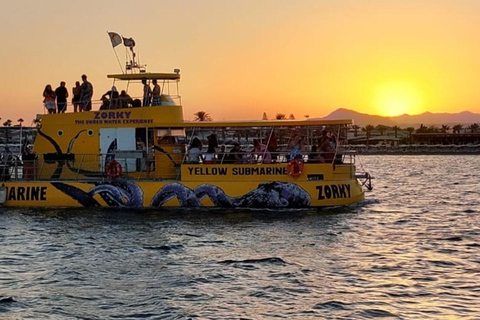 Baie de Larnaca : Croisière au coucher du soleil avec un verre de vinCroisière au coucher du soleil dans la baie de Larnaca