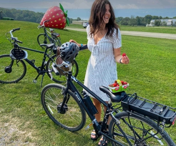 Quebec City: Ile d'Orléans Guided E-Bike Tour with Tastings