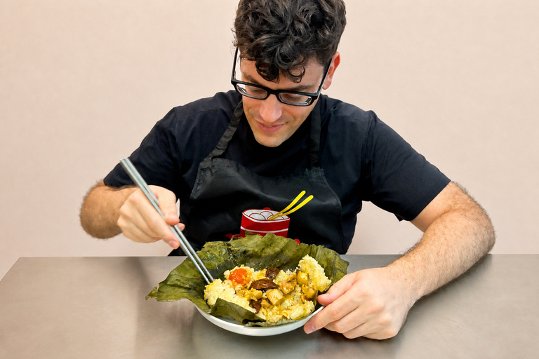 Guangzhou: Cooking Class Cantonese Dim Sum with Tea Tasting Sticky Rice & Chicken in Lotus Leaf
