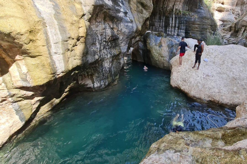 From Muscat: Guided Wadi Tiwi Hike, Romantic Cave & Sinkhole