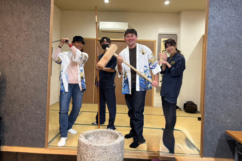 Kyoto Night Cultural Experience: Tea Ceremony & Mochi Making Kyoto : mochi pounding Experience& tea ceremony & Real Sword