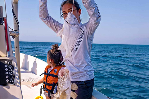 Viagem de pesca em lancha rápida