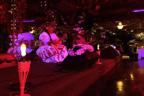 在巴厘海餐厅享用晚餐和表演–智利传统在巴厘海餐厅享用晚餐和表演 - 智利传统