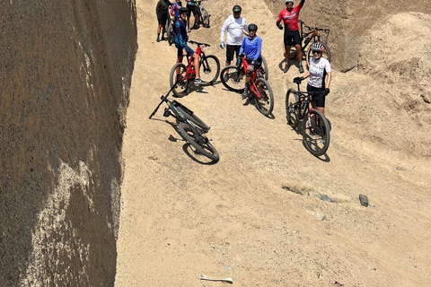 Trujillo: Chan Chan Bike Tour CHAN CHAN TOUR BY BICYCLE (E-bike)