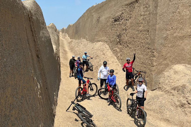 Trujillo: Chan Chan Bike Tour CHAN CHAN TOUR BY BICYCLE (E-bike)