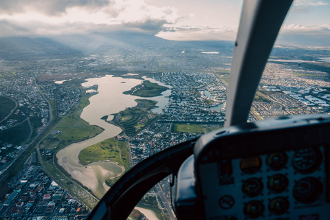 Cape Town: Table Mountain 360° Helicopter Flight & Champagne