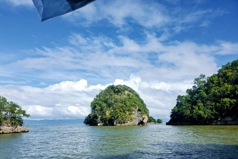 Puerto Plata: Samana, Bacardi Island, and Los Haitises Tour