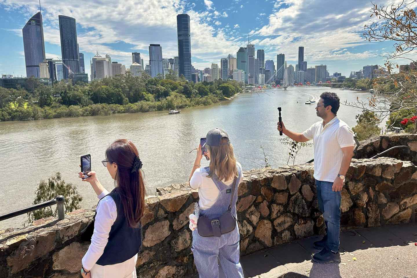 Brisbane Bus Tour: City highlights | Small group | Snack - Brisbane Bus Tour: City highlights | Small group | Snack
