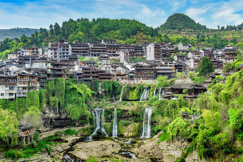 Zhangjiajie: Mystical Peaks & Ancient Towns 3-Day Tour