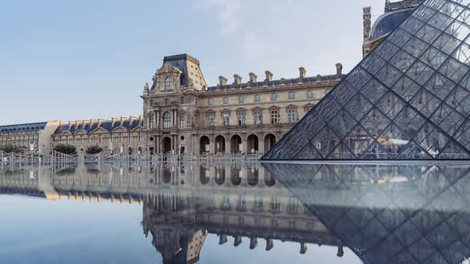 Paris: Louvre Museum Masterpieces Tour with Reserved Access