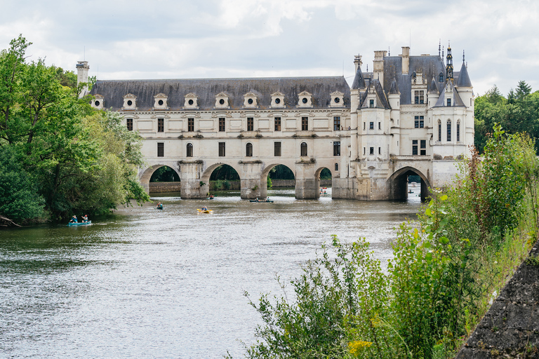 From Paris: Loire Valley Castles Day Trip With Wine Tasting Paris: Loire Castles Day Trip by Coach With Wine Tasting